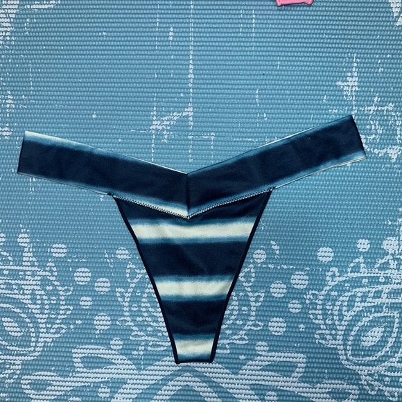 Pack of 3 Pink and Blue V Line Thong Panties - Picture 3 of 3